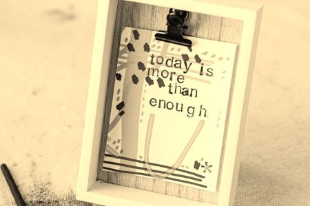 Image of: This Year, I’m Choosing "Enough" ／今年は、「十分」を選びたい