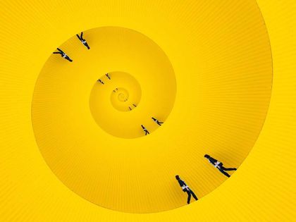 Ford to lower managers' bonuses if company performance fails to improve, sources say