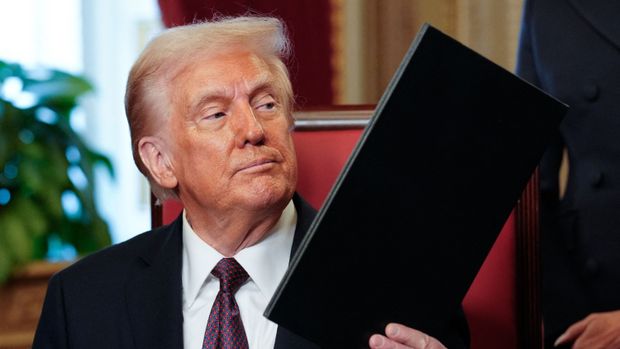 White House orders freeze on federal aid to focus on Trump's conservative agenda