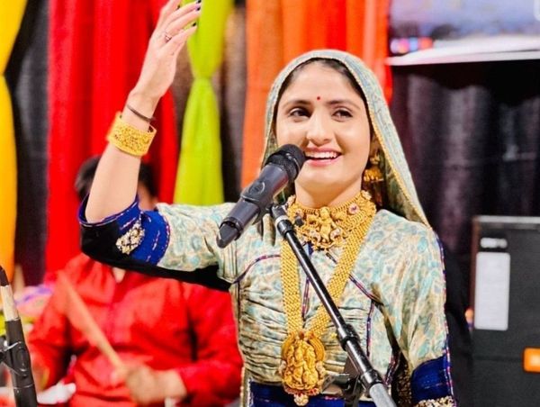 Gujarati singer raises $300,000 for Ukraine victims