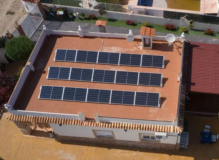 instalación autoconsumo hecha por Otovo