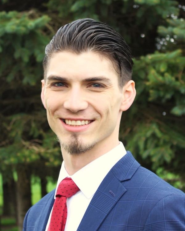 Andrew Mioni joins Larry Chapp to discuss his new book: "The Sacrifice of Praise"