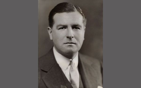 100 Heroes: Ronnie Tree