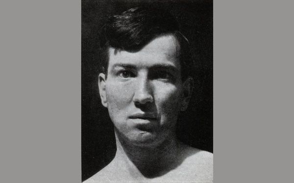 100 Heroes: Robert Graves