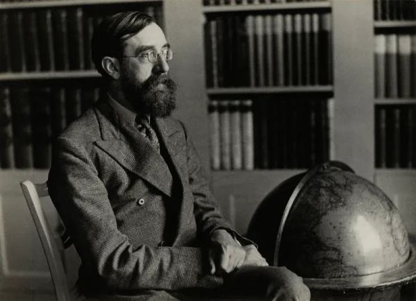 100 Heroes: Lytton Strachey