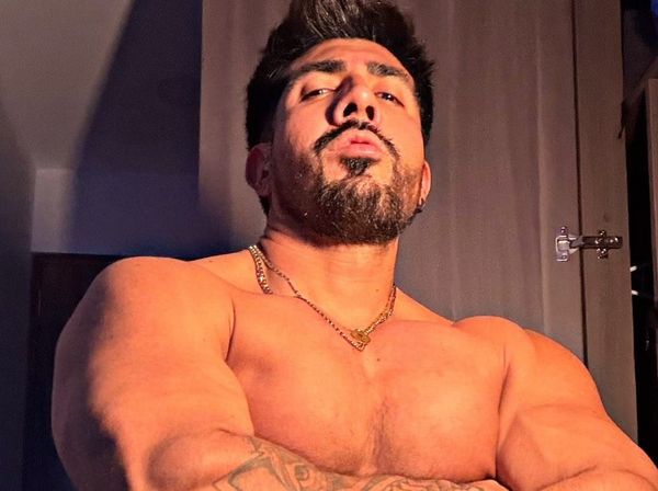 Augusto Arias wins big at Latin Grabbys