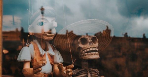 How to get buy-in from key stakeholders   by bringing personas to life