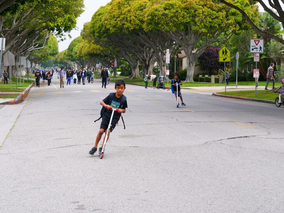 PHOTOS: Elenda Street Closed to Cars for Earth Day