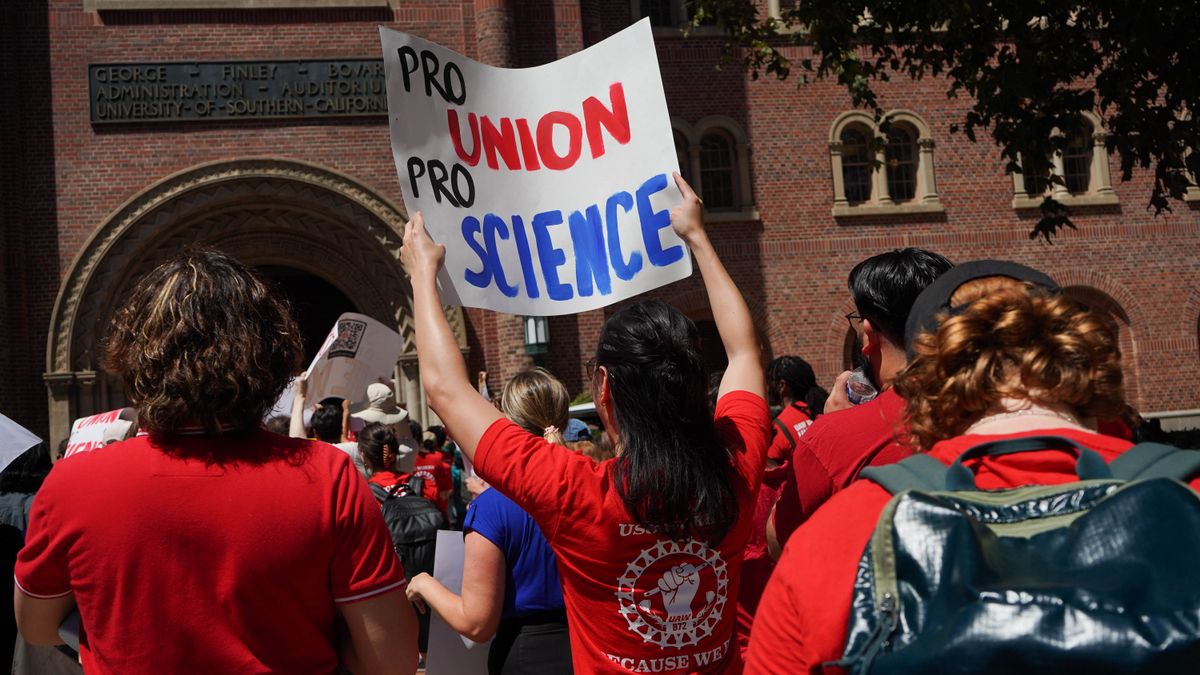 In the wake of 'devastating' layoffs, USC faculty rally  in support of union campaign