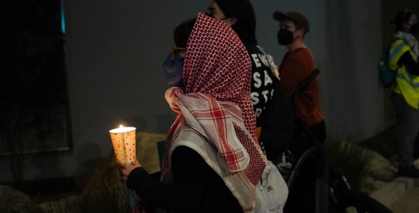 VIDEO: JVP-LA holds Solidarity Shabbat Action in Downtown Los Angeles