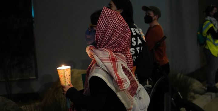 VIDEO: JVP-LA holds Solidarity Shabbat Action in Downtown Los Angeles