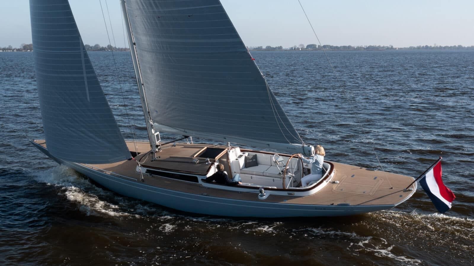 daysailer daycruiser types of yachts
