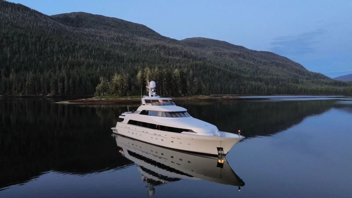 Ruffian, the Luxurious 2001 Delta 124 Motor Yacht for Sale