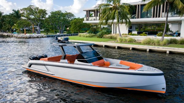 Best Boats for Fort Lauderdale Adventures