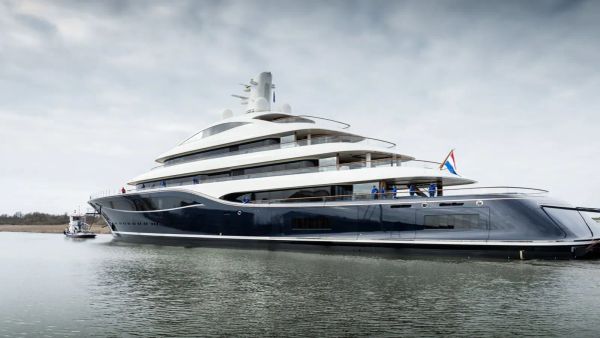 Feadship launches 101m Project 1014