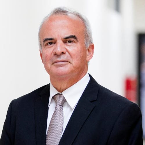 Ren&eacute; Quevedo, consultor laboral