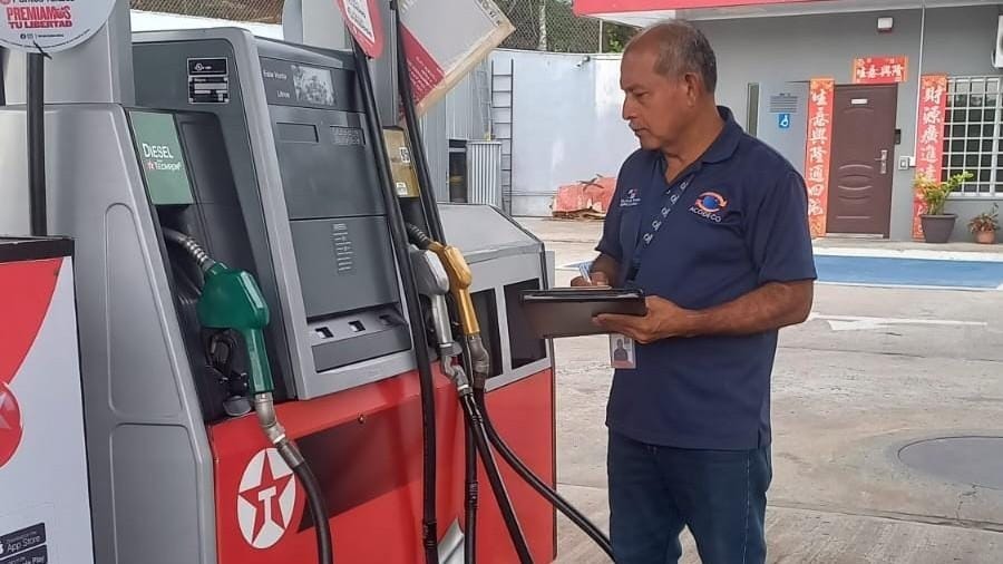 Acodeco fiscaliza precios de combustible en Panamá