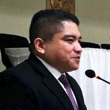 Dr. Miguel Cáceres