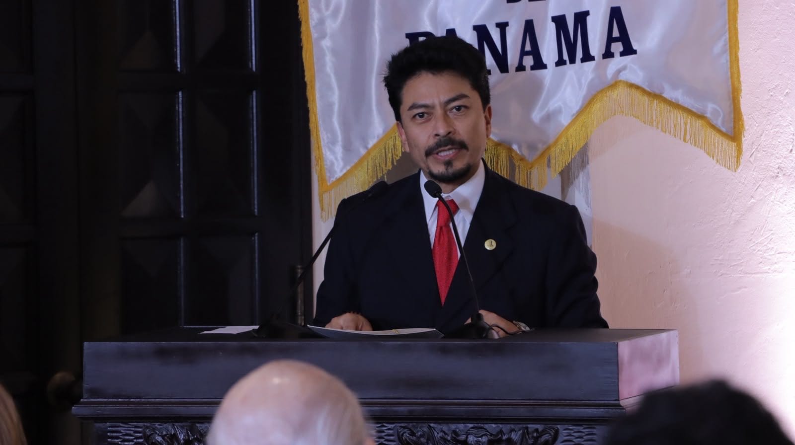 El canciller de Bolivia, Fernando Aramayo, en el podio durante los actos del Bicentenario del Congreso Anfictiónico, Panamá 2026