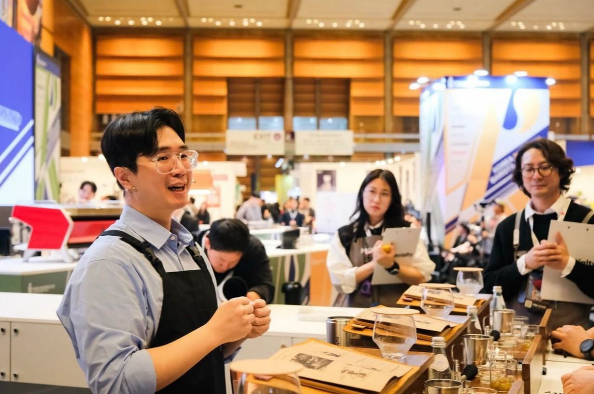 Barista de Corea gana campeonato con Geisha panameño y competirá en World of Coffee Panamá 2026