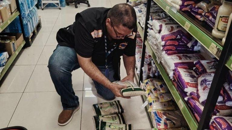 Acodeco decomisa 1,338 productos vencidos en Los Santos
