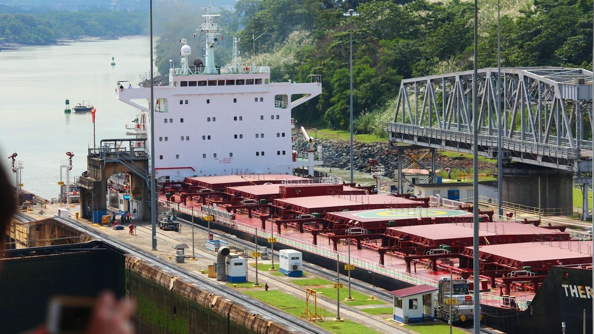 China anuncia medidas tras anulación del contrato de puertos en el Canal de Panamá