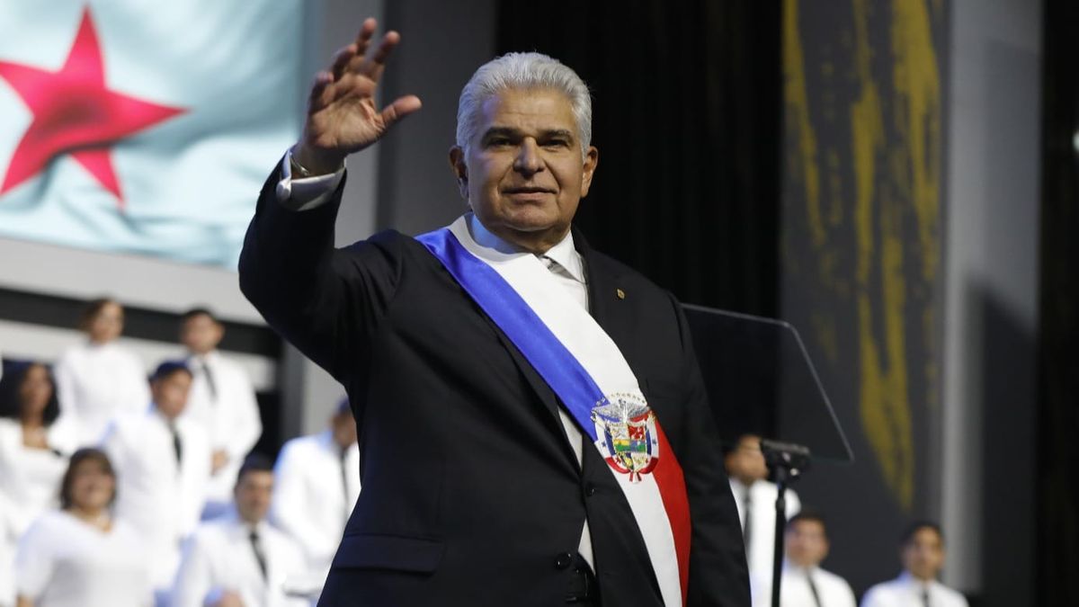 Panamá y Ecuador oficializan acuerdo de intercambio tributario para fortalecer transparencia fiscal