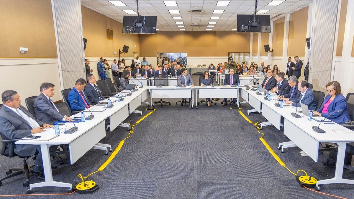 Canal de Panamá: Ganancias 2025 superan lo previsto