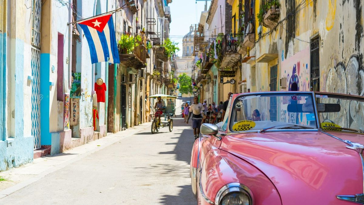 Cuba permitirá a sus nacionales en el exterior invertir y ser dueños de negocios