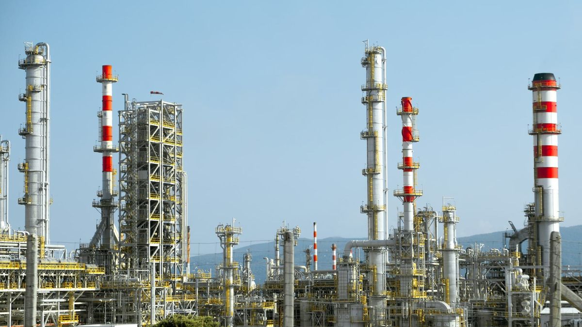 Irán ataca terminal de exportación de gas natural licuado en Qatar, paralizando exportaciones