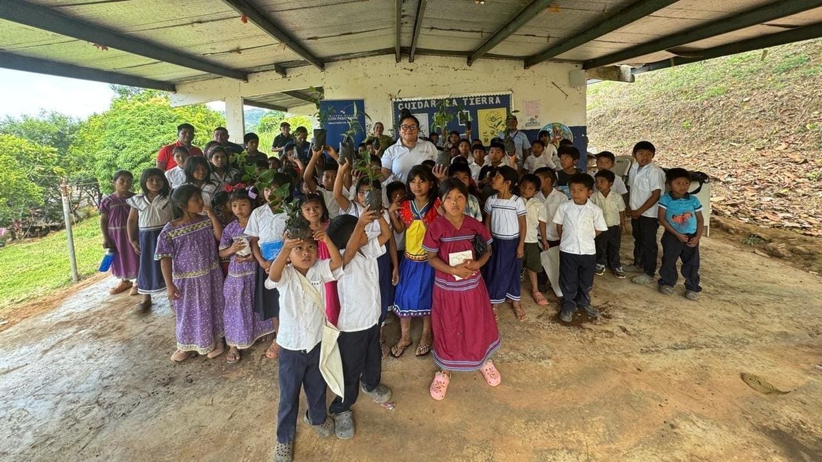 MiAMBIENTE suma 35 escuelas a Bandera Ecológica