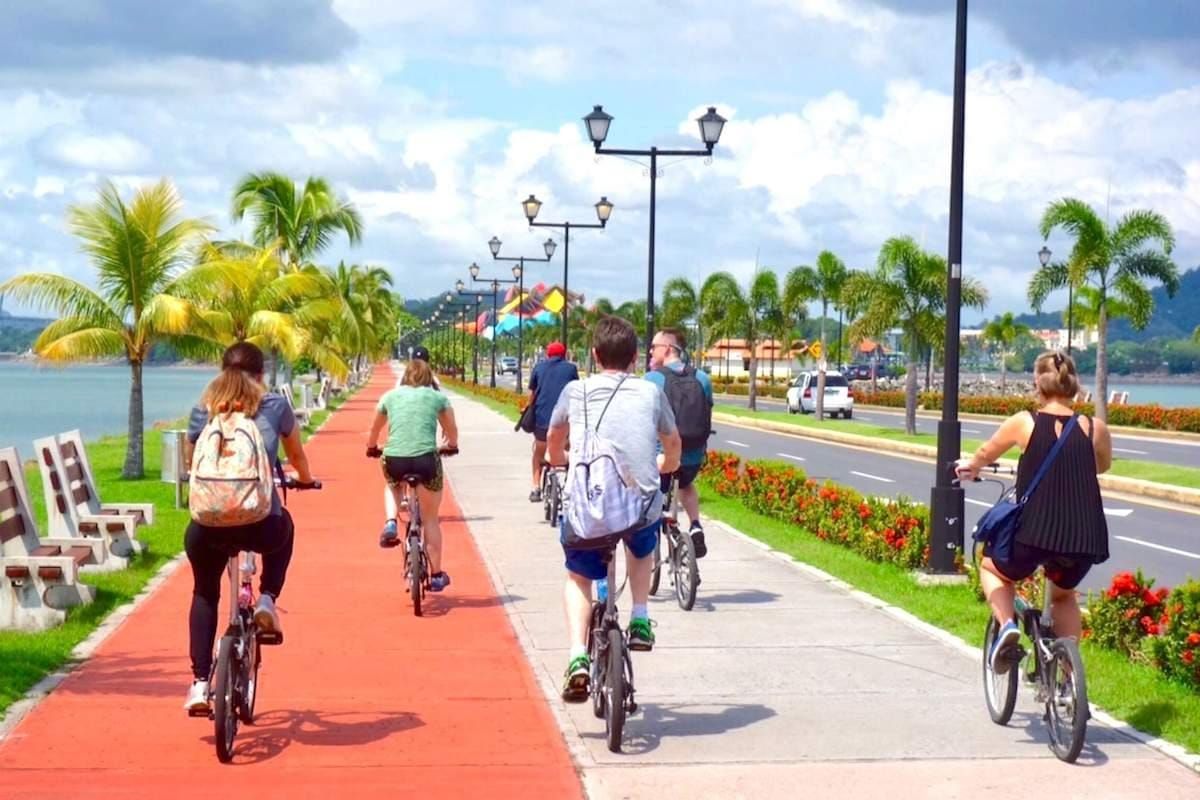 Venta informal de comidas prohibida en Amador