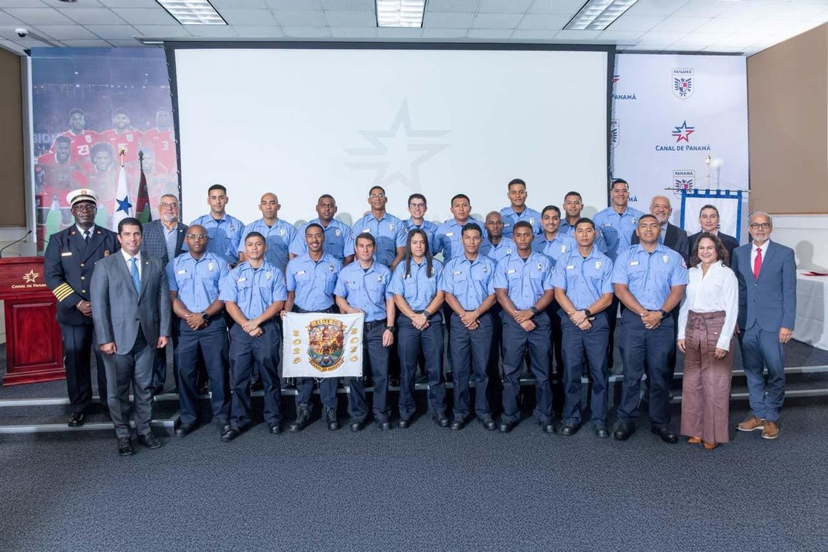 Canal de Panamá suma 20 bomberos con capacitación global