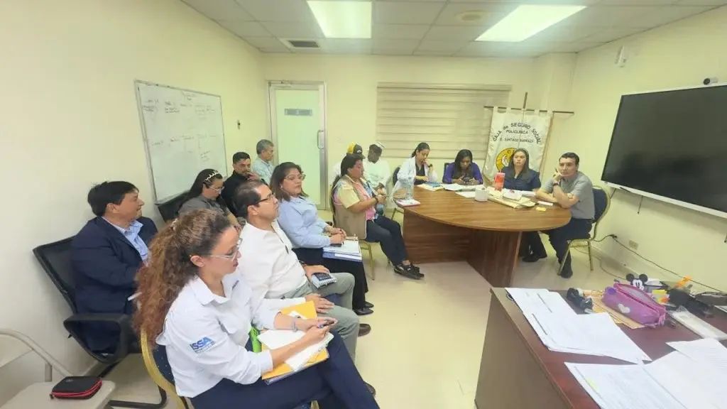 Pacientes de Hemodiálisis de La Chorrera Piden Mejoras a CSS