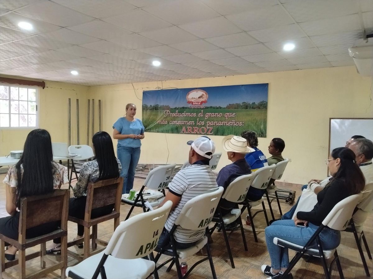 MiAMBIENTE busca concientizar a comunidades de Los Santos