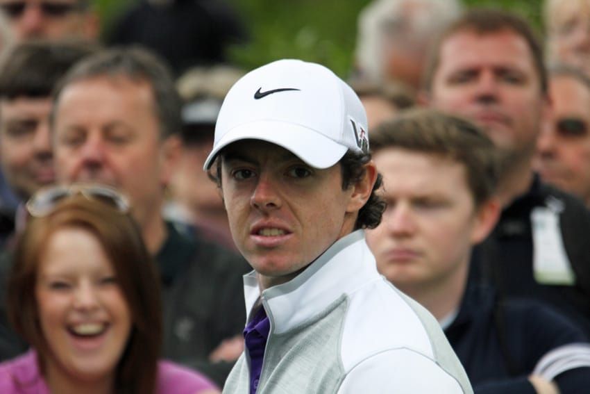 McIlroy pierde su renta y comparte el liderato con Young en Augusta
