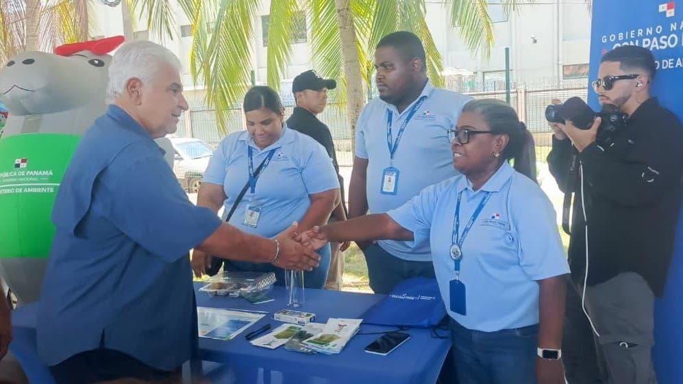MiAmbiente Colón educó en Feria Misión Patitas