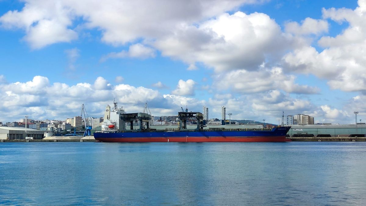 EE UU intercepta otro petrolero iraní; Trump rechaza propuesta y el brent toca 109 dólares