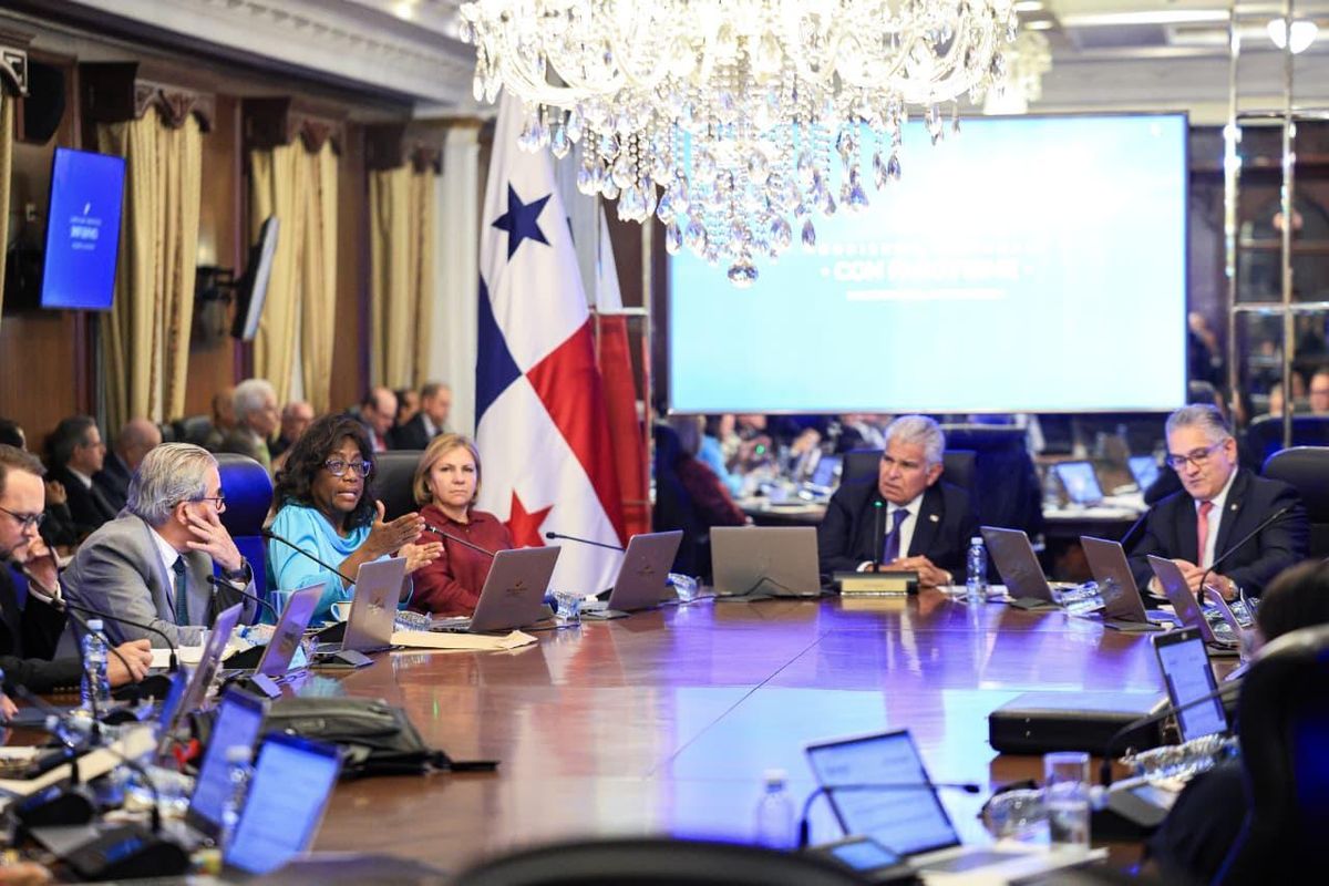Seguro turístico regresa a Panamá y reglas de café se prorrogan