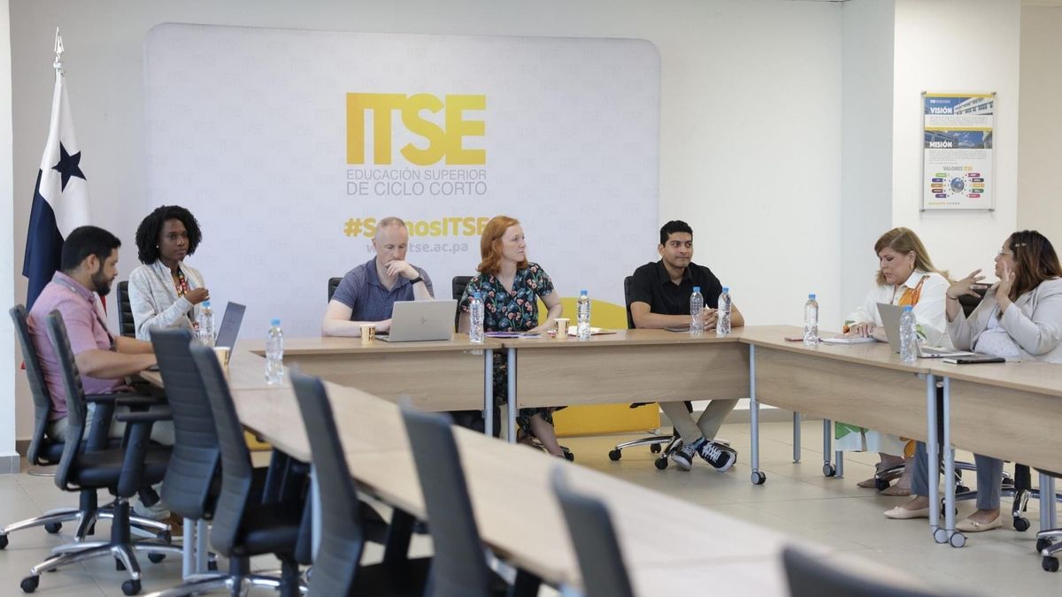 ITSE recibe delegación de Edinburgh College de Escocia