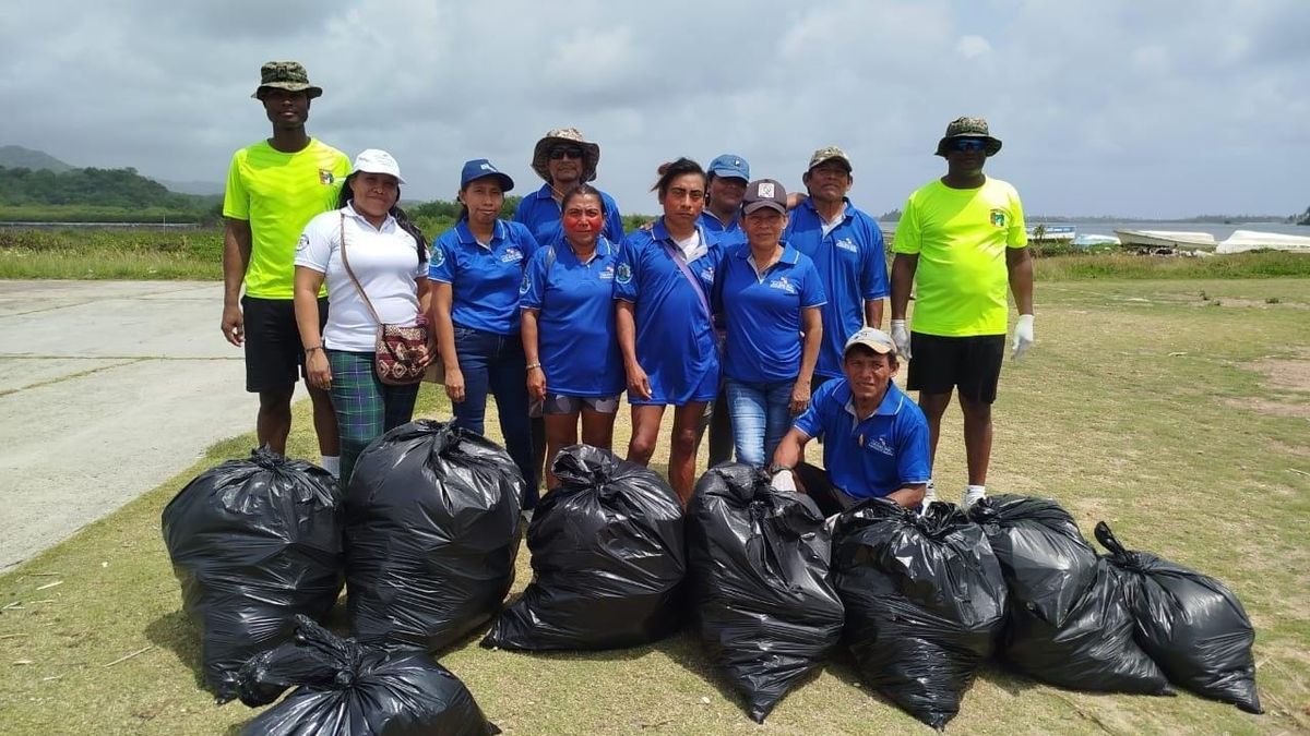 Guna Yala: MiAMBIENTE y SENAFRONT limpian sus playas