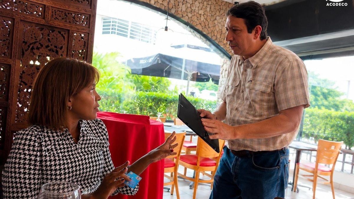 Comercios deben informar formas de pago, dice Acodeco