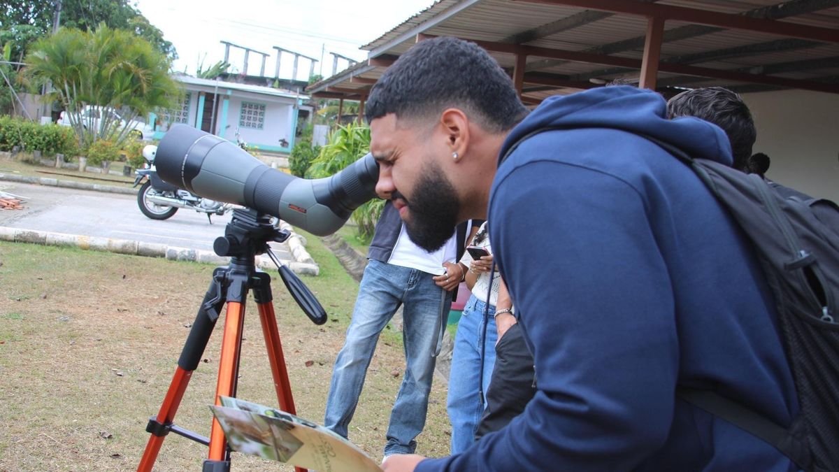 Estudiantes de la UTP Panamá Oeste ahora observan aves