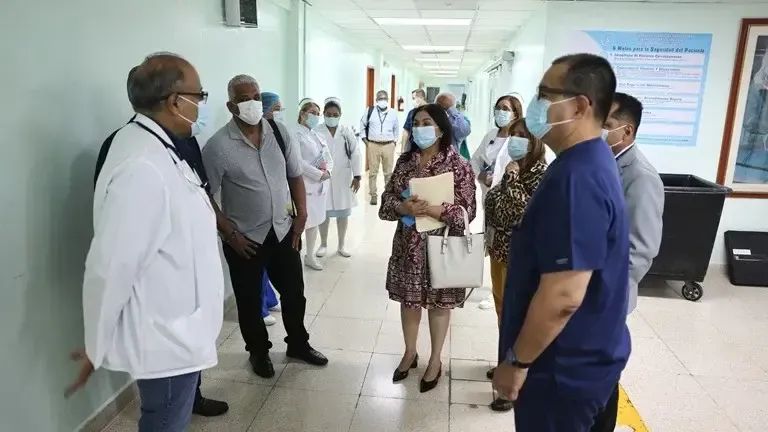 Comisión de Salud Revisa Nudos Críticos en Complejo Hospitalario