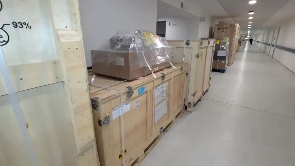 CSS compra tres robots para operar pacientes a distancia en el interior