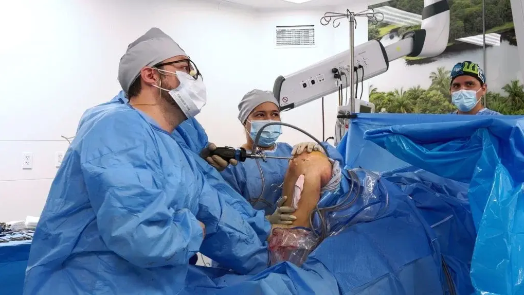 Ciudad de la Salud realizará cirugía ortopédica en vivo para educar