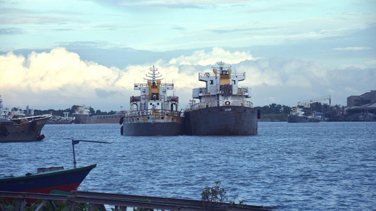 1,500 buques y 20,000 tripulantes atrapados: la OMI alerta desde Panamá