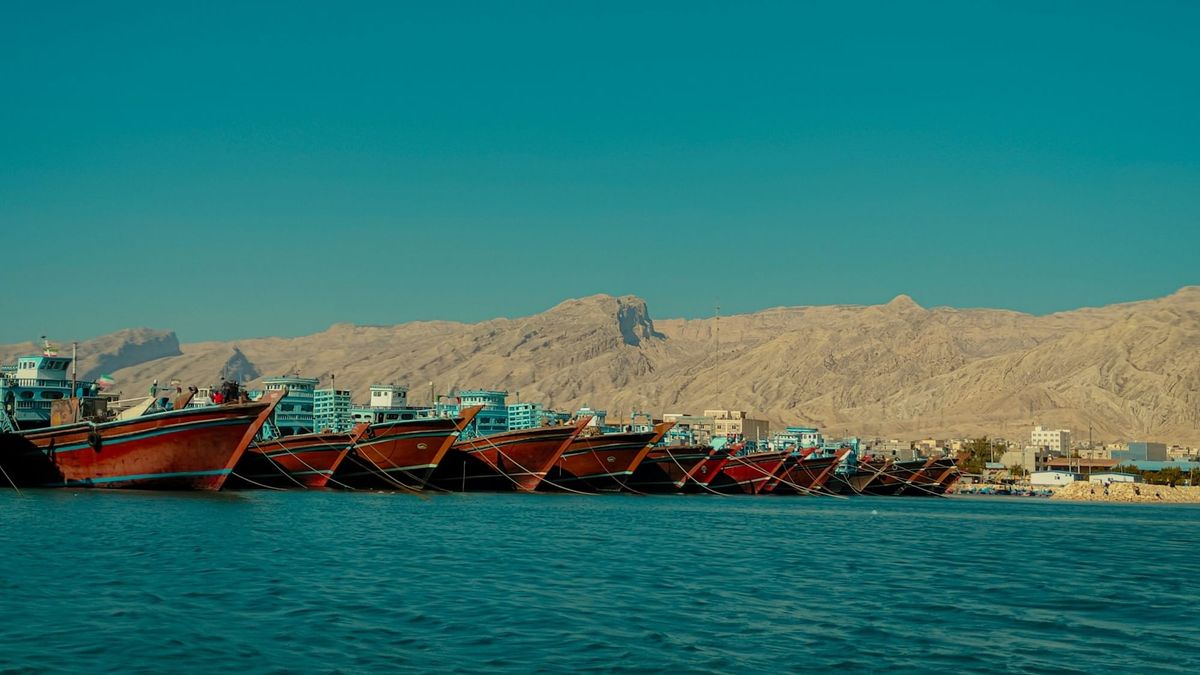 OPEP+ sube producción para junio sin Emiratos Árabes Unidos
