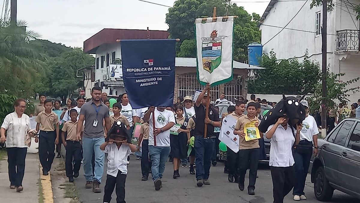 Coclé celebra Día del Agua con feria y siembra