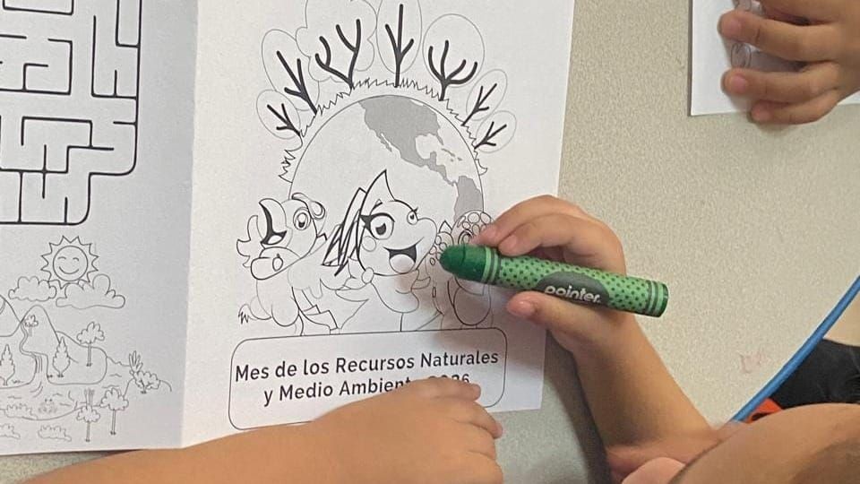 MiAMBIENTE educa a niños de Parita en el cuidado ambiental